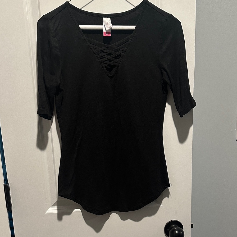 No Boundaries Black V-Neck Blouse